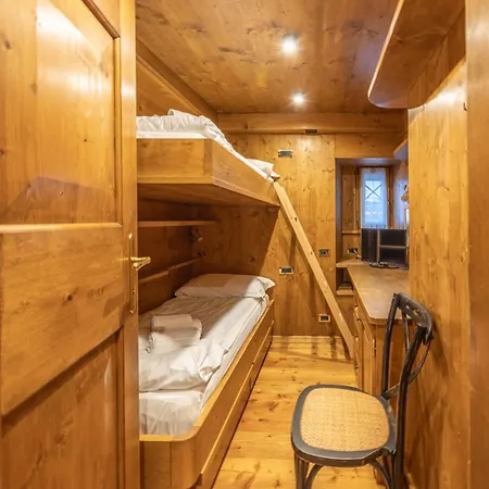 アパート Chiara Home, In Centro A Cortina D Ampezzo コルティーナ・ダンペッツォ